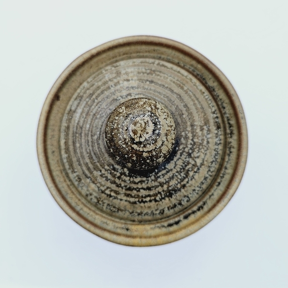 Neutral Colored Pottery with Lid - Picture 11 of 14